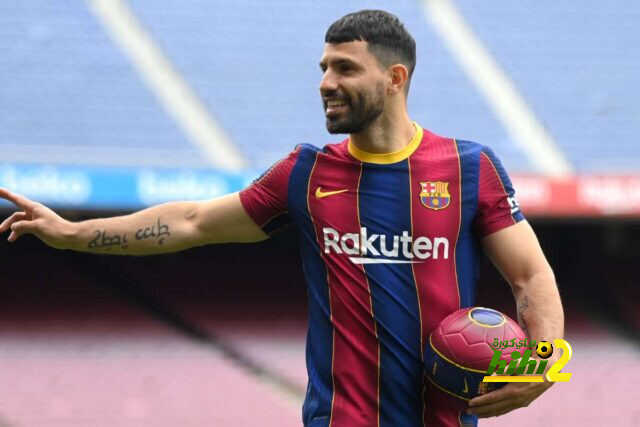 اجويرو لن يلعب اساسيا مع برشلونة !