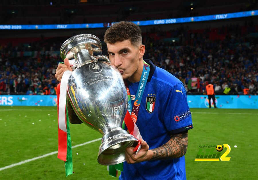 أين سيلعب دي لورينزو بعد التألق في يورو 2021