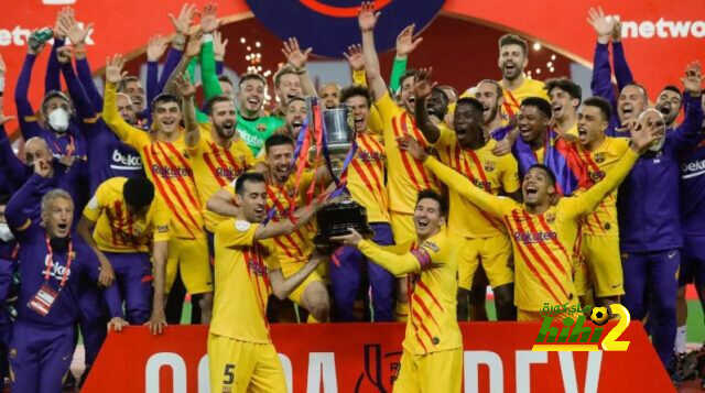 موقف رباعي برشلونة من خفض رواتبهم السنوية