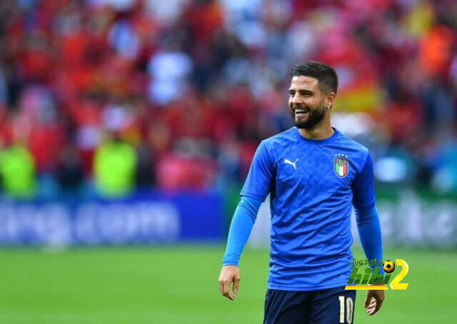 نابولي يتفاوض لتجديد عقد إنسيني