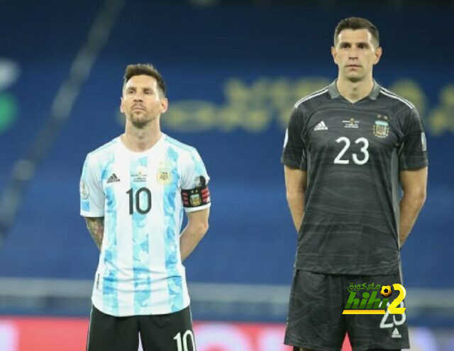 مارتينيز يتوقع تتويج ميسي بالأبطال مع باريس