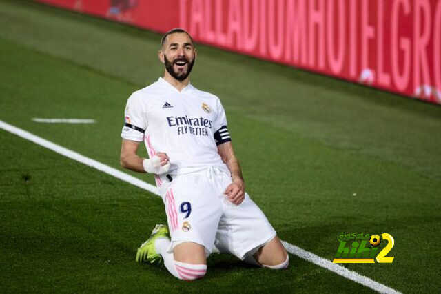 التحدّي الأكبر لأنشيلوتي.. من يُشارك بنزيمة في هجوم ريال مدريد؟