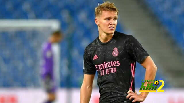 بورغوس ينتقد أوديغارد بعد رحيله عن ريال مدريد