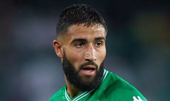 فقير يُبرّئ ركبته من فشل انتقاله إلى ليفربول