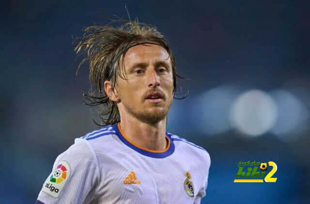 هل يُمكن أن يُجدد مودريتش عقده مع ليفربول؟