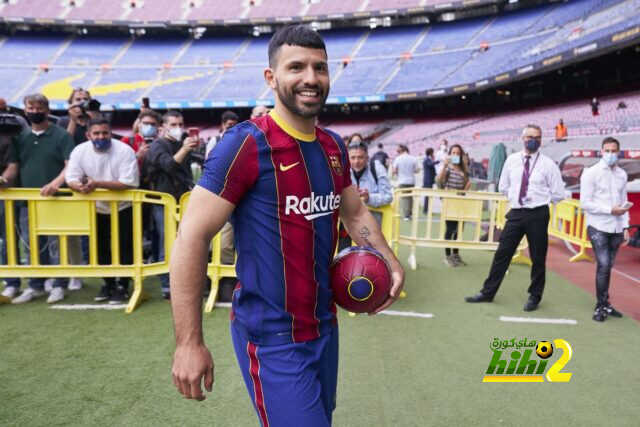 أجويرو يرد بقوة علي تقارير طلبه الرحيل عن برشلونة