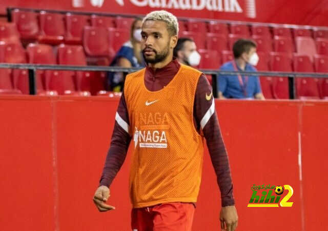 النصيري يطرد للمرة الأولى في مسيرته