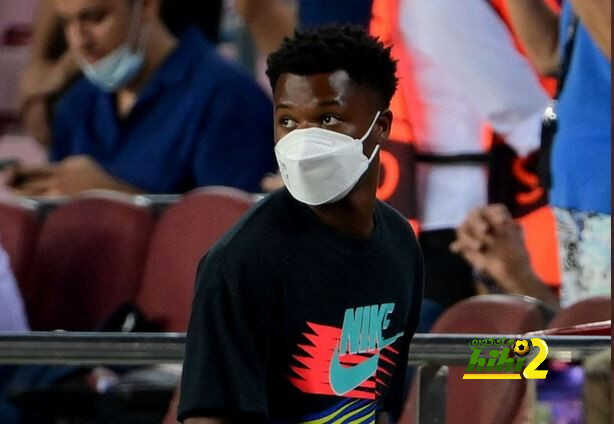 برشلونة رفض عرضًا خرافيًا من مانشستر يونايتد لضم فاتي