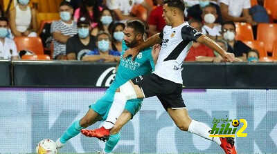 باكو بويو يدافع عن لاعب ريال مدريد رغم المطالبة بطرده أمام فالنسيا