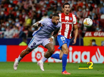 بيدريرول يرفض لوم كومان بعد هزيمة برشلونة
