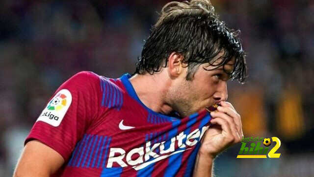 تحول مفاجئ في مصير سيرجي روبيرتو مع برشلونة