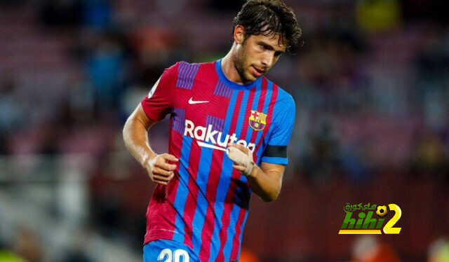 سبب تعقد مفاوضات برشلونة مع روبيرتو بعيدا عن السخط الجماهيري