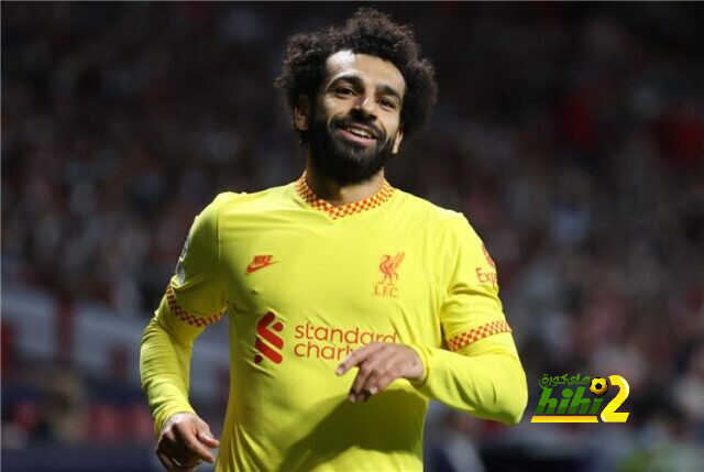 أليسون: محمد صلاح يستحق الكرة الذهبية