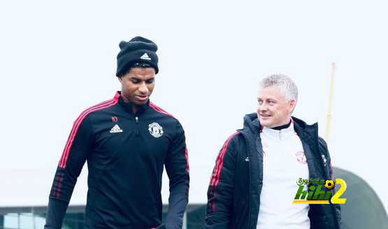 رودجرز يعلق على تقارير مانشستر يونايتد