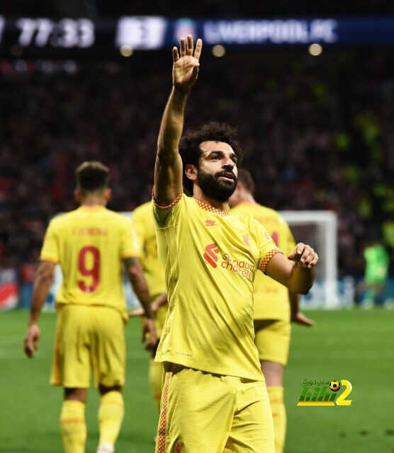 مايكل أوين يشيد بمستوى محمد صلاح مع ليفربول