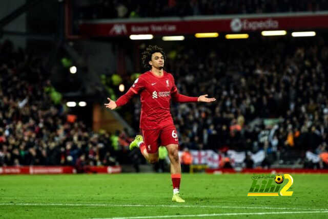 ارنولد يتفوق على نفسه مع ليفربول
