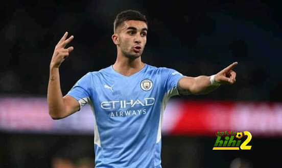 سبب تأخير إعلان برشلونة عن ضم فيران توريس