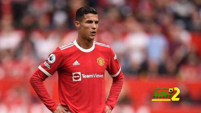 هل يبحث مانشستر يونايتد عن بديل لرونالدو؟