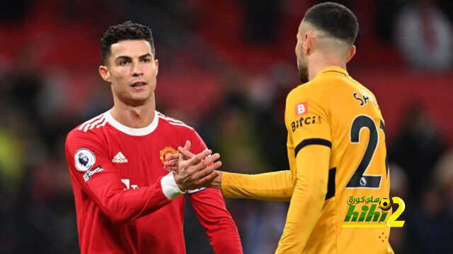 رونالدو يناقش وكيله بخصوص بقائه في الأولد ترافورد من عدمه!