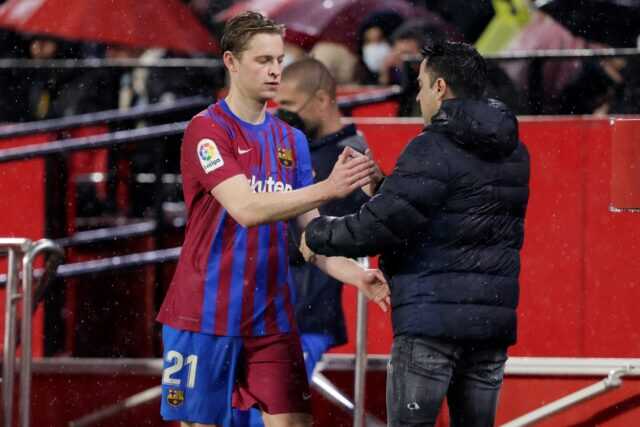 موقف برشلونة من رحيل دي يونج بعد عرض تشيلسي