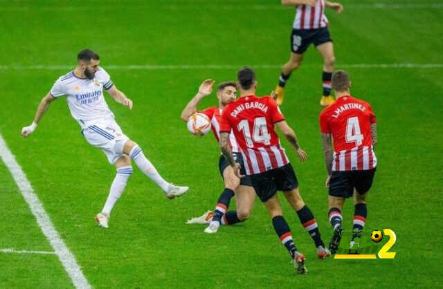 ماذا دار بين أنشيلوتي وبيريز أثناء تتويج ريال مدريد؟