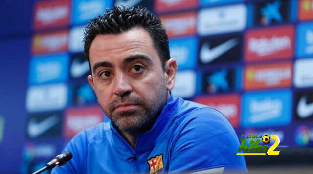 مارتينيز يدعم تشافي بقوة رغم تواضع نتائج برشلونة
