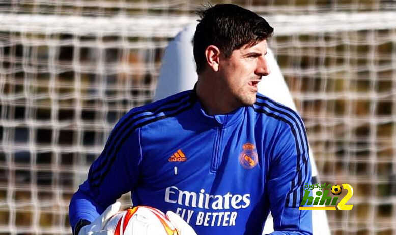 فيديو: كورتوا يواصل الإبداع في مران ريال مدريد