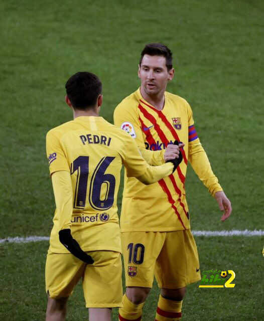 بيدري: أشكر ميسي لمساعدتي في برشلونة