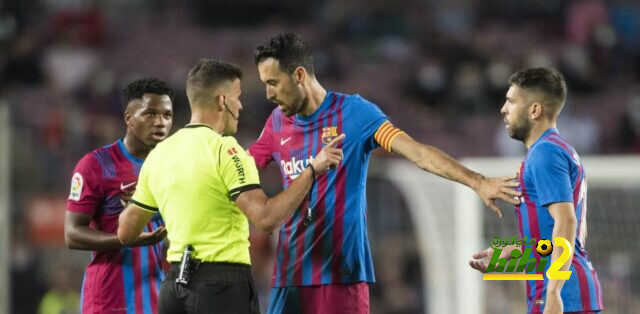 تعرف على حكم قمة برشلونة وأتلتيكو مدريد بالليغا