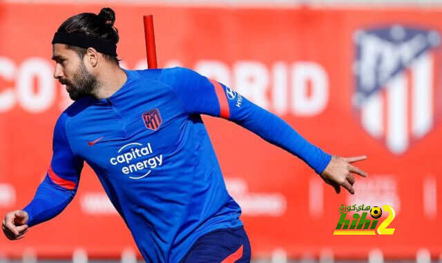 من سيكون ظهير أتلتيكو مدريد الأيمن ضد برشلونة؟