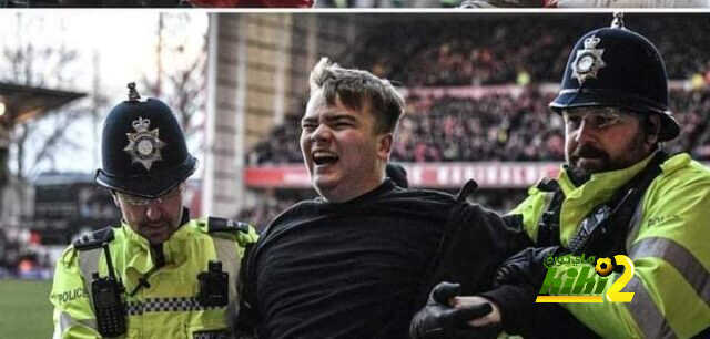 ليستر سيتي يمنع مشجعه من دخول المباريات مدى الحياة