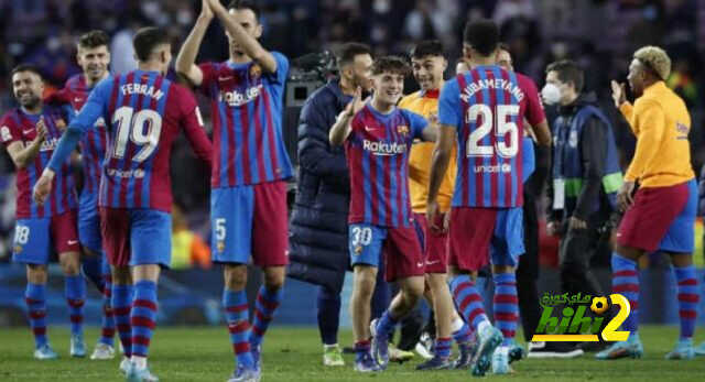 غارسيا يوضح دور ألفيس في عهد برشلونة الجديد
