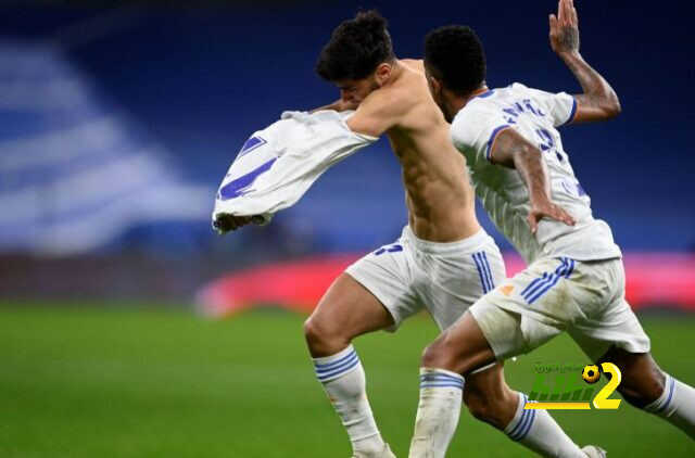 أسينسيو يشيد بمستوى ثلاثي خط وسط ريال مدريد