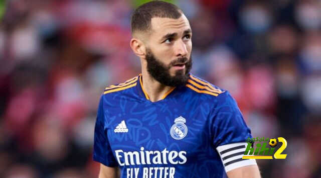 أليساندرو يطالب بإشراك بنزيما أمام باريس