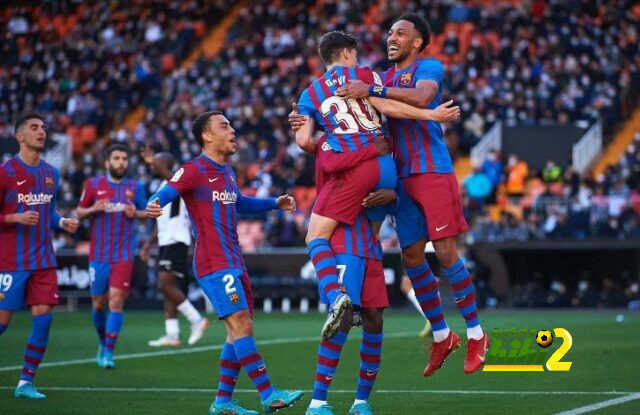 سانز يسخر من حديث لابورتا عن فوز برشلونة بالليغا