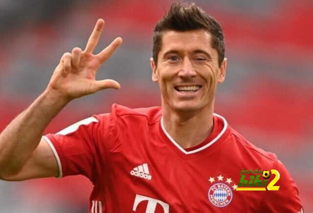 ليفاندوفيسكي يوضح الفرق بين بينزيما وهالاند
