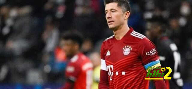 ليفاندوسكي على رادار عملاق إنجلترا