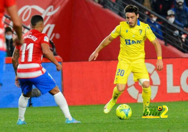 أول تعليق من بيدريرول بعد تعرض لاعب قادش للعنصرية