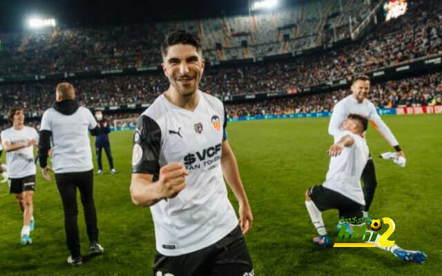 هل أغلق نجم فالنسيا الباب نهائيًا أمام برشلونة؟!