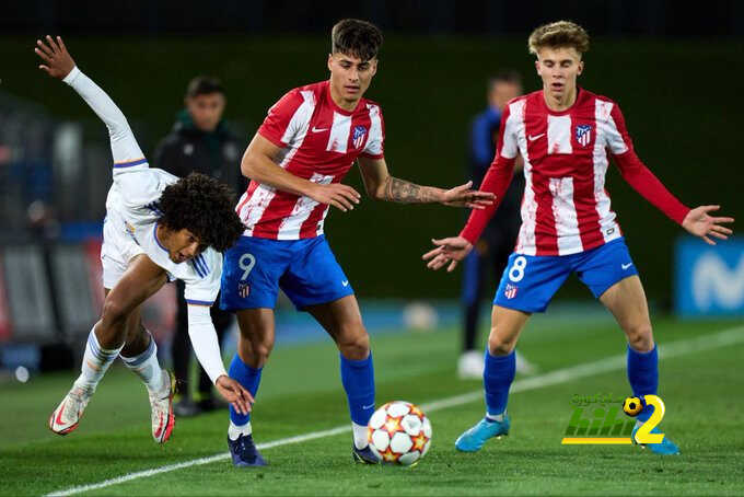 تنمر مشجعي أتلتيكو مدريد على لاعب ريال مدريد
