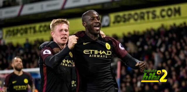 توريه ينهال بالمديح على دي بروين بعد تألقه