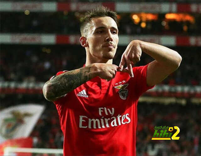 لماذا سيتابع جمهور برشلونة مباراة بنفيكا وأياكس عن كثب؟
