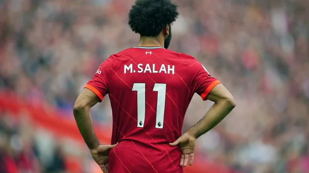 عرض خيالي من باريس سان جيرمان لمحمد صلاح
