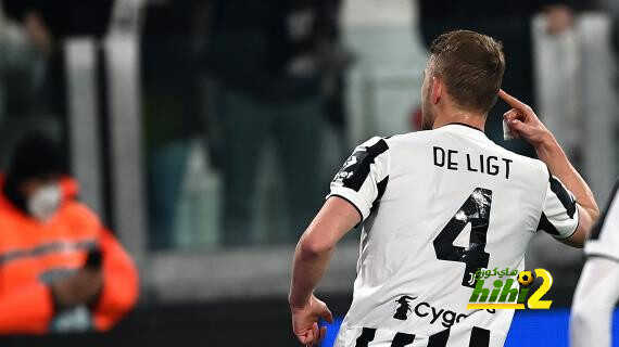دي ليخت يكشف الفارق بين الدوري الهولندي والإيطالي