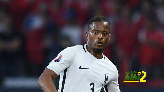 إيفرا: لوكاكو أخطأ بالعودة إلى تشيلسي