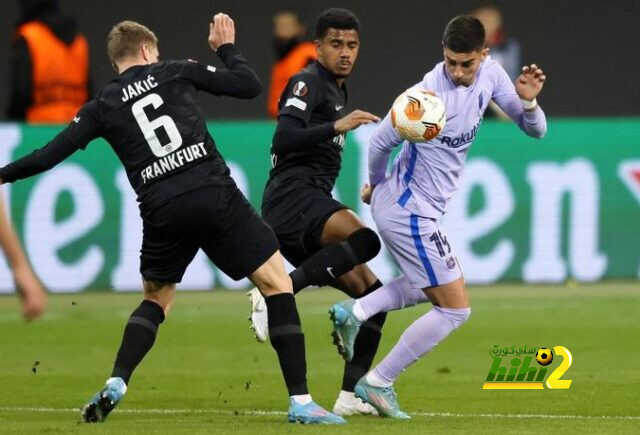 صحفي كتالوني يؤكد عدم رضاه عن مستوى برشلونة ضد فرانكفورت