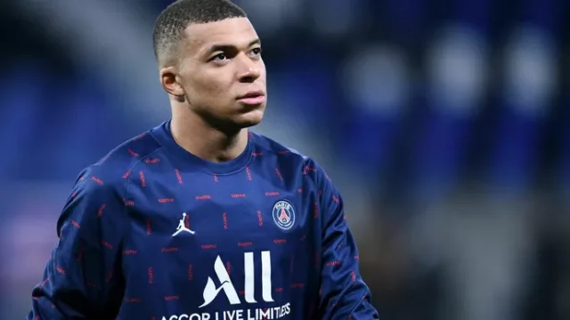 مبابي لا يمانع في اللعب مع هالاند بفريق واحد