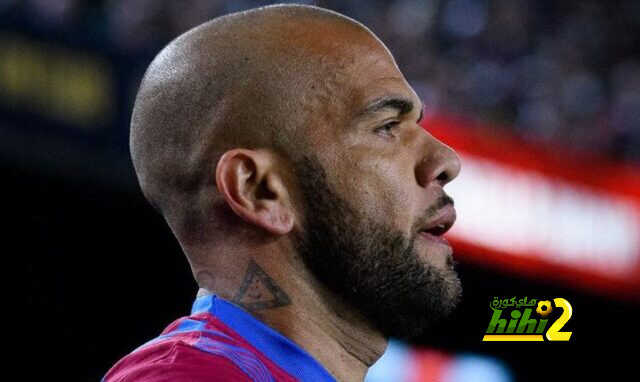 فيديو: سحر داني ألفيس لا يغيب عن مران برشلونة
