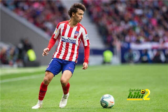 برشلونة يجدد اهتمامه بنجم اتليتيكو مدريد