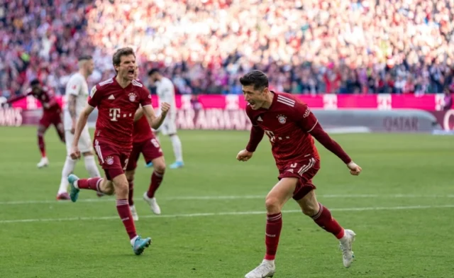 ليفاندوفسكي يختار برشلونة